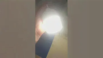 Лампа светится